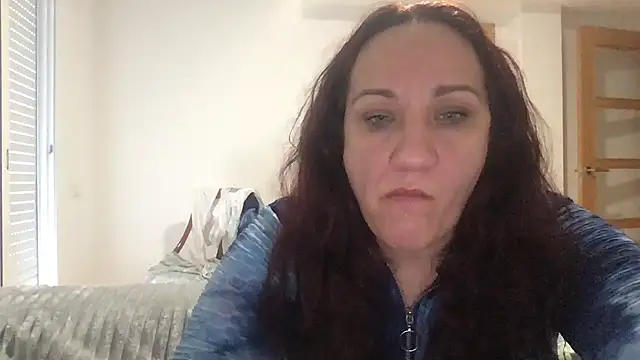 paula19800 online show from November 8, 2025, 11:10 am