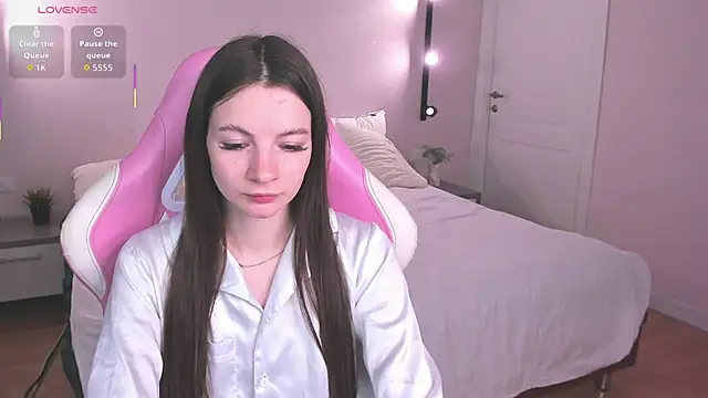 Alic Fox online show from October 8, 2025, 12:52 am