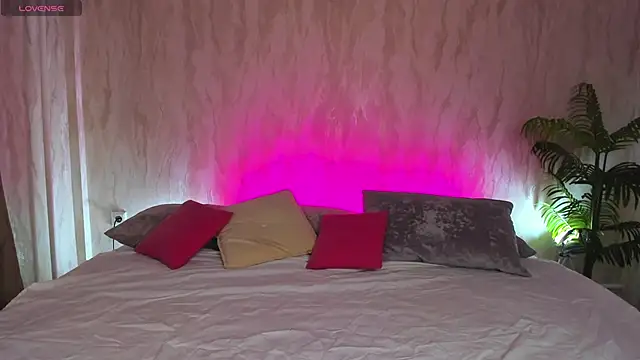 Alic Fox online show from October 21, 2025, 12:44 am