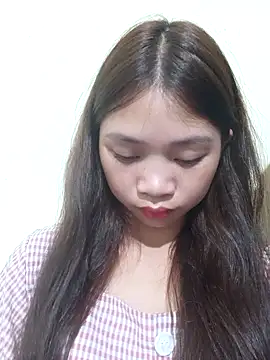 Mayy1 online show from October 5, 2025, 1:31 pm