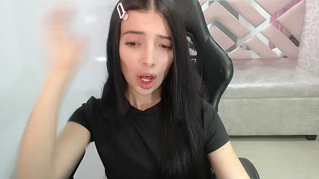 Snapshot of cynthia_ch chatting on November 9, 2025, 11:52 am cynthia ch online show from November 9, 2025, 11:52 am