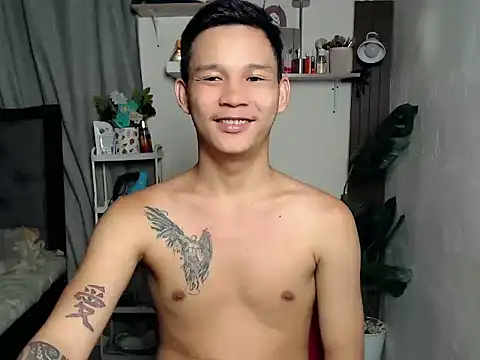 asianmonstercock05 online show from April 5, 2026, 4:37 pm