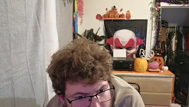 Snapshot of xofrankiefinexo chatting on October 6, 2025, 8:12 am xofrankiefinexo online show from October 6, 2025, 8:12 am