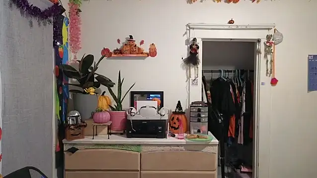 Snapshot of xofrankiefinexo chatting on October 10, 2025, 11:42 am xofrankiefinexo online show from October 10, 2025, 11:42 am