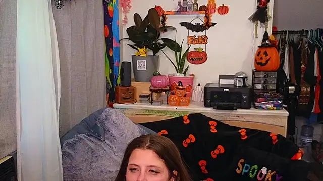 Snapshot of xofrankiefinexo chatting on October 11, 2025, 1:20 pm xofrankiefinexo online show from October 11, 2025, 1:20 pm