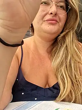 HornyBella88 online show from September 30, 2025, 8:41 am