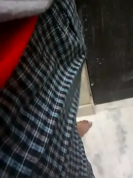 HolaPeeps online show from October 1, 2025, 7:31 pm