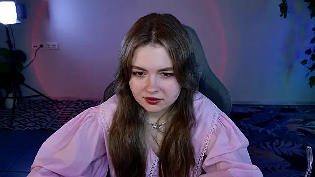 HaleySun online show from October 7, 2025, 9:06 am