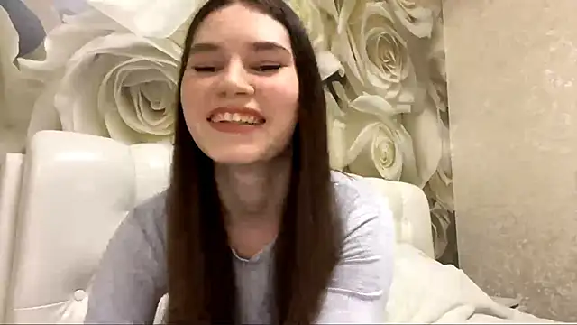 Snapshot of DorieShouse chatting on October 5, 2025, 10:02 am DorieShouse online show from October 5, 2025, 10:02 am