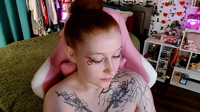 Ayla Hicks online show from March 19, 2026, 4:16 am