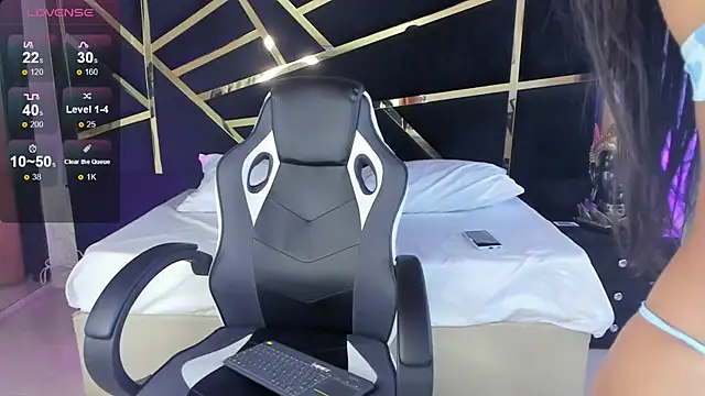 SamanthaElis online show from October 30, 2025, 3:02 pm