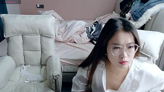 redrose520 online show from November 2, 2025, 11:34 am