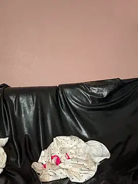 redrose520 online show from April 28, 2026, 1:38 pm