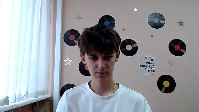 Hoot Dude  online show from October 7, 2025, 1:30 pm