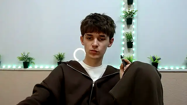 Hoot Dude  online show from November 13, 2025, 3:55 pm