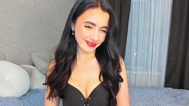 Milla Moore online show from October 18, 2025, 5:14 pm