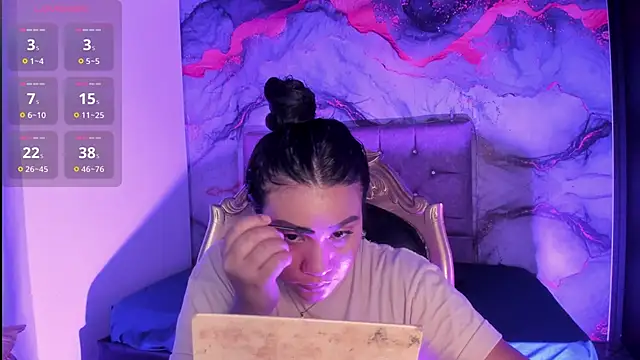 Tamara Johnss  online show from October 7, 2025, 3:04 am