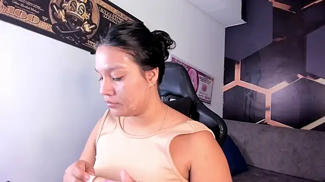 Tamara Johnss  online show from November 15, 2025, 3:04 am