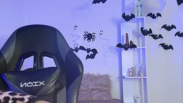 Evelyn brown8 online show from October 31, 2025, 2:40 pm