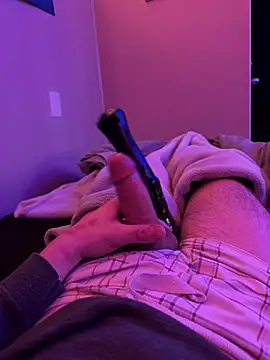 BWCwhiteboi online show from May 11, 2026, 1:55 am