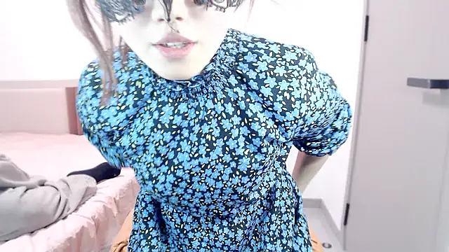 XIXI11111 online show from October 26, 2025, 2:34 pm