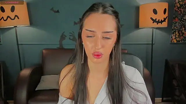 LisaFoxie online show from October 26, 2025, 10:21 am