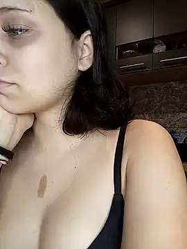 kisette online show from October 11, 2025, 5:55 pm