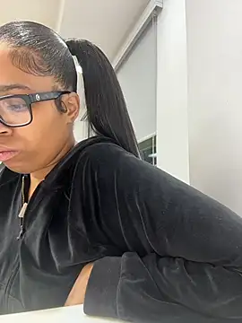 Snapshot of YeahhhitsBreezy chatting on March 20, 2026, 2:16 am YeahhhitsBreezy online show from March 20, 2026, 2:16 am