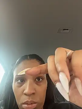 Snapshot of YeahhhitsBreezy chatting on March 28, 2026, 10:42 pm YeahhhitsBreezy online show from March 28, 2026, 10:42 pm