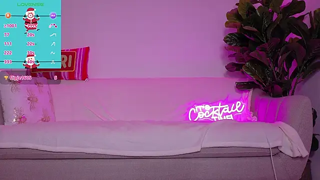 TiaBelle online show from November 24, 2025, 6:29 pm