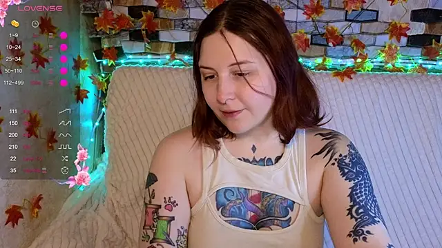 Belinda Starlight online show from November 14, 2025, 12:48 pm