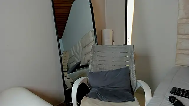 cherry bunnyx online show from March 21, 2026, 8:19 am