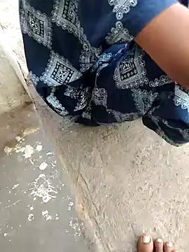 Snapshot of ARTIR1 chatting on November 3, 2025, 10:16 am ARTIR1 online show from November 3, 2025, 10:16 am