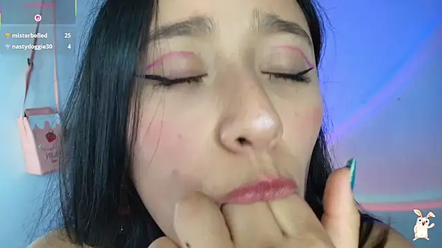 Snapshot of Hinata_21_ chatting on November 3, 2025, 9:05 pm Hinata 21 online show from November 3, 2025, 9:05 pm