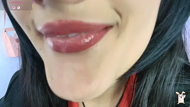 Snapshot of Hinata_21_ chatting on November 18, 2025, 8:46 pm Hinata 21 online show from November 18, 2025, 8:46 pm