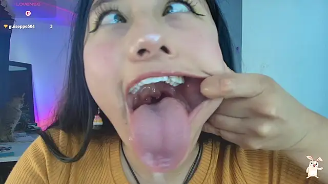 Snapshot of Hinata_21_ chatting on December 17, 2025, 8:48 pm Hinata 21 online show from December 17, 2025, 8:48 pm