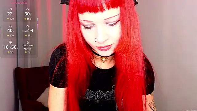 Snapshot of MonicaMilligan chatting on October 18, 2025, 2:18 pm MonicaMilligan online show from October 18, 2025, 2:18 pm