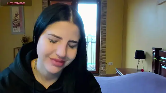 Malibu J online show from October 28, 2025, 7:56 am