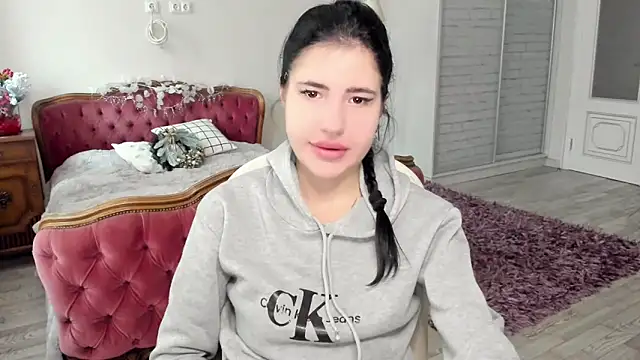 Malibu J online show from December 20, 2025, 7:59 am