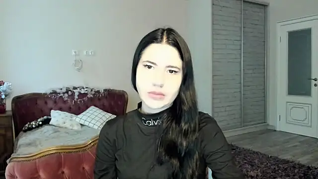 Malibu J online show from December 22, 2025, 6:54 am