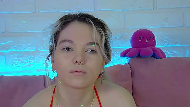 AnnaDelon online show from November 14, 2025, 4:22 am