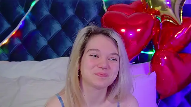 AnnaDelon online show from November 16, 2025, 4:07 am