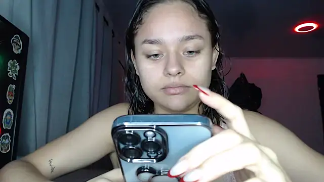 LittleCheerry69 online show from December 3, 2025, 2:48 pm