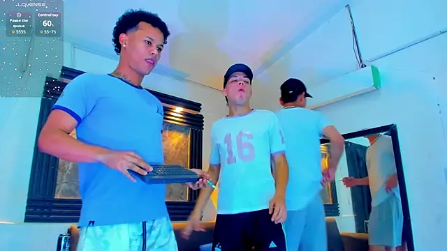 Snapshot of ALEX_MILLER25 chatting on October 7, 2025, 4:31 am ALEX MILLER25 online show from October 7, 2025, 4:31 am