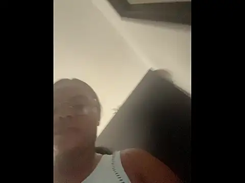 britanny-stone online show from November 7, 2025, 9:37 pm