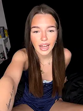 Snapshot of OceanLoverxox chatting on October 5, 2025, 10:24 am OceanLoverxox online show from October 5, 2025, 10:24 am