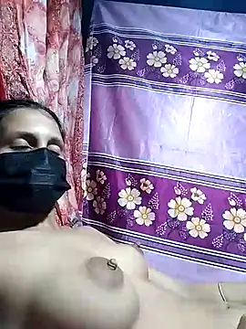 Snapshot of Mariya-3 chatting on October 7, 2025, 6:27 pm Mariya-3 online show from October 7, 2025, 6:27 pm