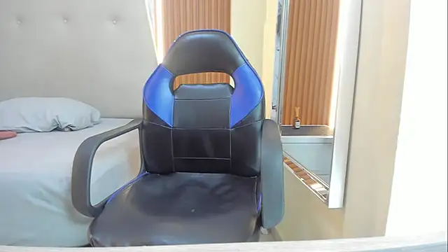 Snapshot of SAMANTHABENET chatting on February 9, 2026, 7:18 pm SAMANTHABENET online show from February 9, 2026, 7:18 pm