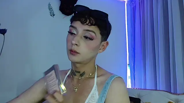 Snapshot of David_Fox01 chatting on October 1, 2025, 3:23 am David Fox01 online show from October 1, 2025, 3:23 am