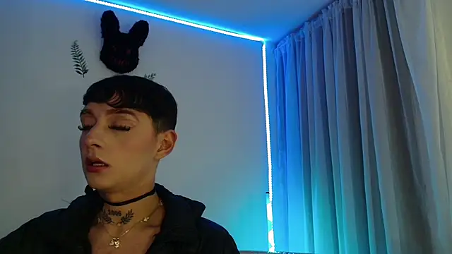 Snapshot of David_Fox01 chatting on October 2, 2025, 3:02 am David Fox01 online show from October 2, 2025, 3:02 am